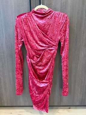 H&M Fuchsia Velvet Long-Sleeve Draped Dress